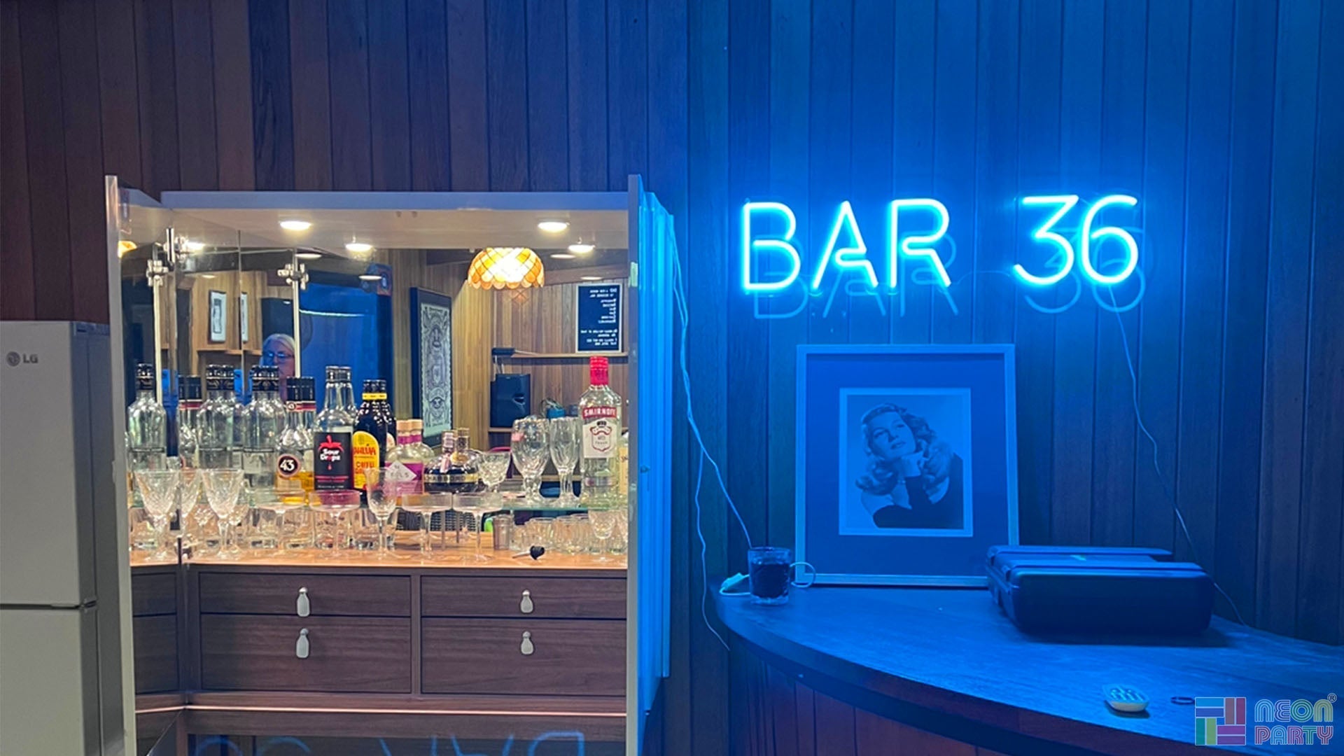 Neon Case _Custom  Neon Signs For Home Bar