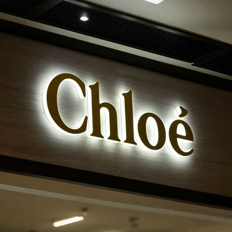 Side illuminated letters signs