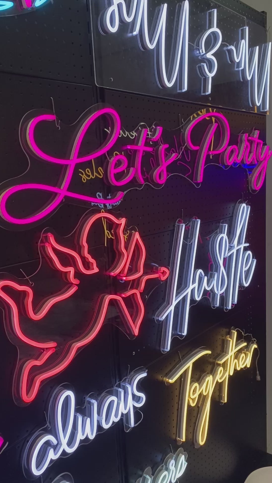 A video providing a close up of our LED neon signs, located in our showroom. 